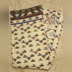Gorgeous VINTAGE LAP QUILT NATIVE SOUTHWEST STYLE. SUPER SOFT!